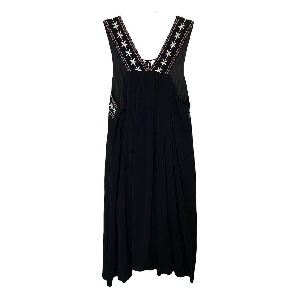 Cupcakes & Cashmere Embroidered Dress